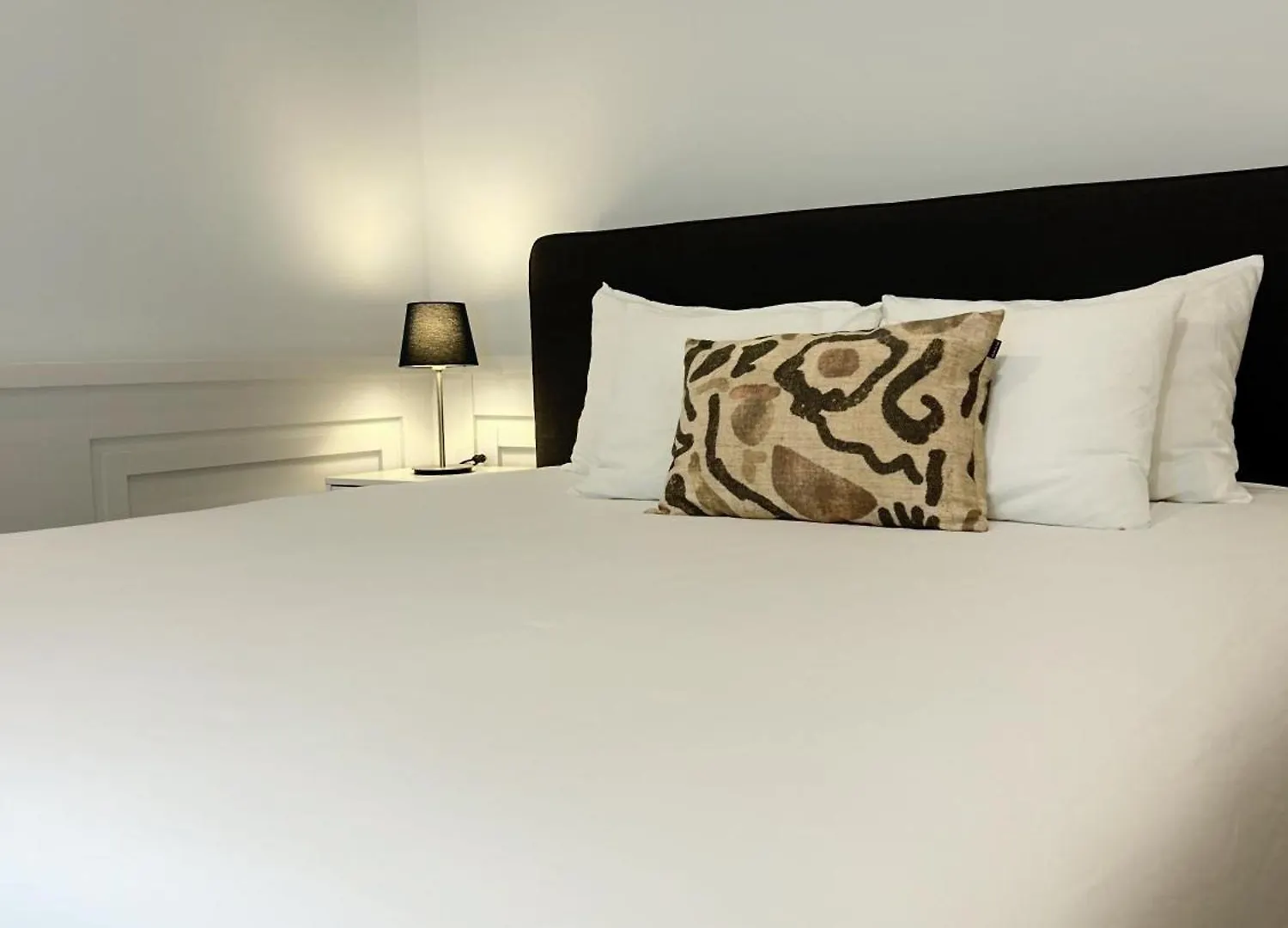 Double Suite In Shared Apartment Lissabon