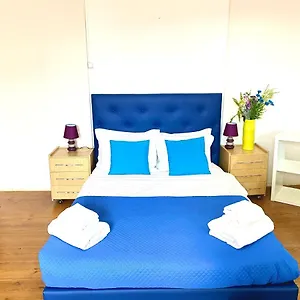  Pensión Classic Chiado 1 - With Shared Bathroom